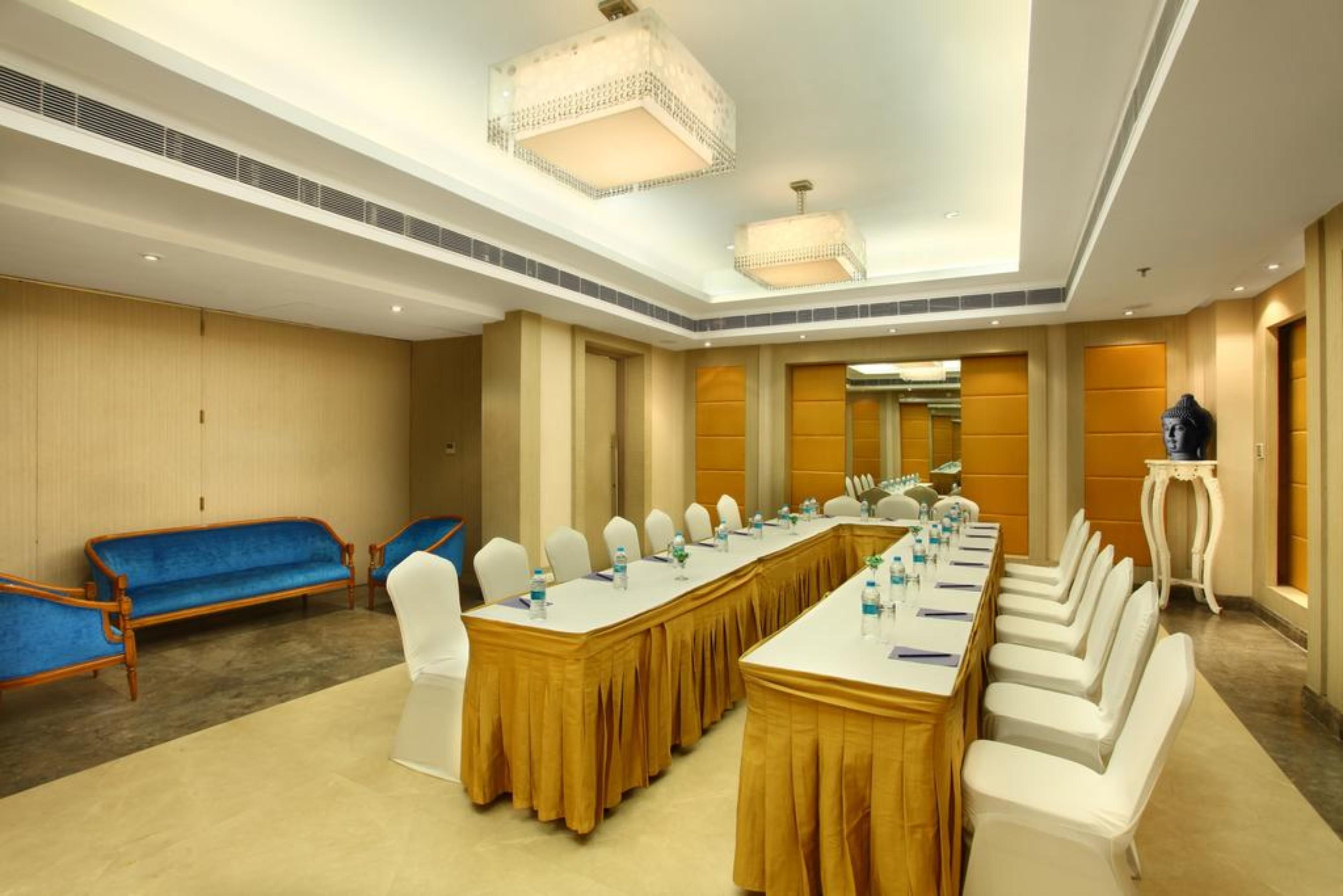 The Ashtan Sarovar Portico Nova Deli Exterior foto